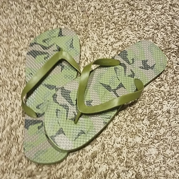 Mens camo army flip flops size L 10-11 - Picture 3 of 3